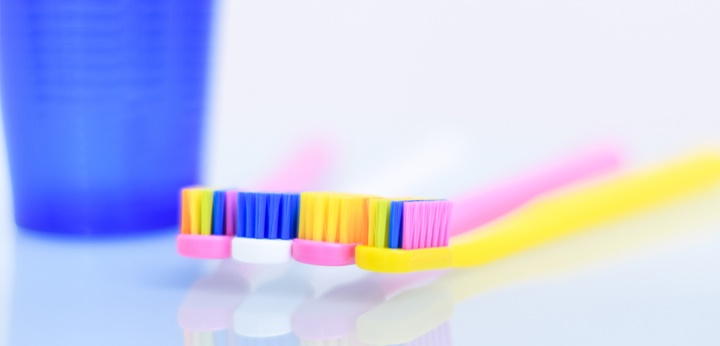 Bunte Zahnbürsten